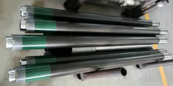คุณภาพ T6-101 แกนเจาะแบบสามชั้นพร้อมปลอกพลาสติกสำหรับการทำเหมืองบนพื้นผิวและการเจาะทางธรณีเทคนิค โรงงาน
